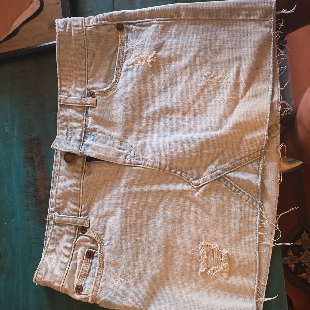 AMERICAN EAGLE light Denim skirt, Size 4